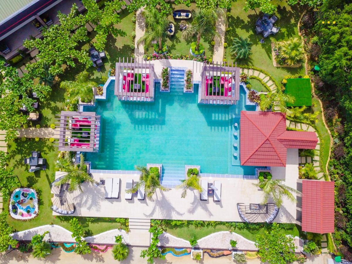 Kozobe Hotel Ambilobe Buitenkant foto